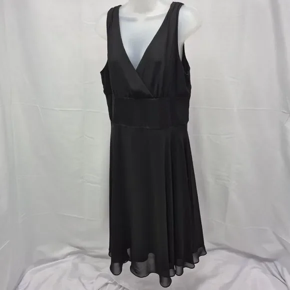 Metaphor Black Empire Waist V-Neck Sleeveless Flowy Midi Dress 2 Piece Set 16 - Picture 6 of 16